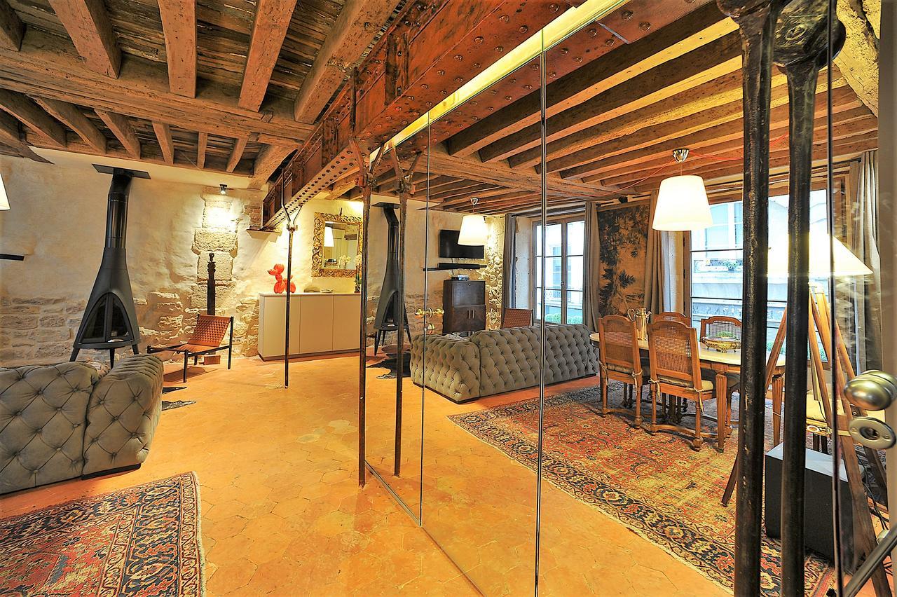 Beautiful Apartment In Historical Marais باريس المظهر الخارجي الصورة